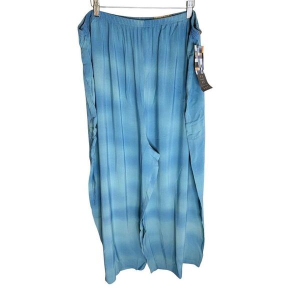 We Be Bop Capri Pant In Street Scene Blue Size 4X - Picture 1 of 4